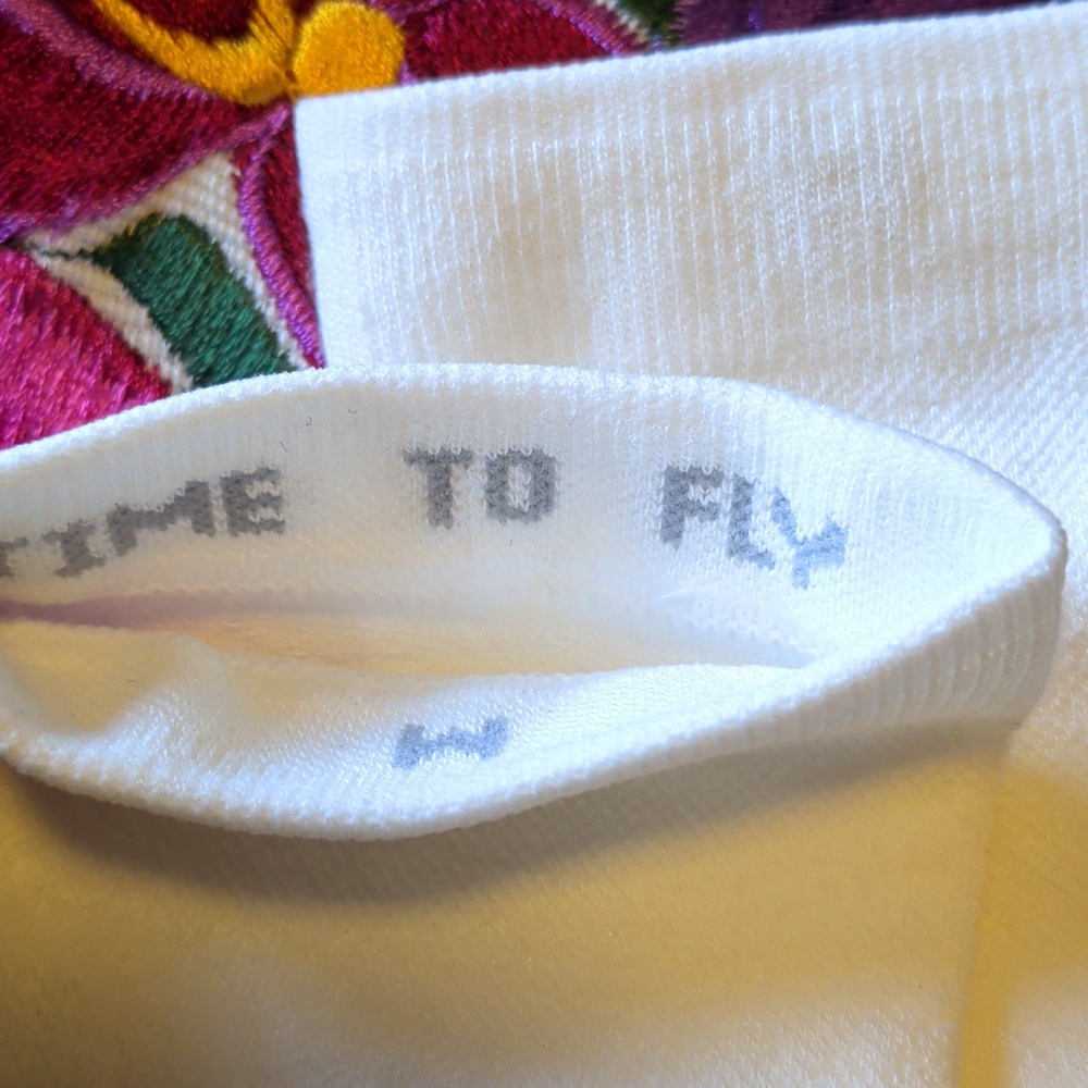 Hoka White Athletic Socks with Gray Logo - Picture 4 of 8